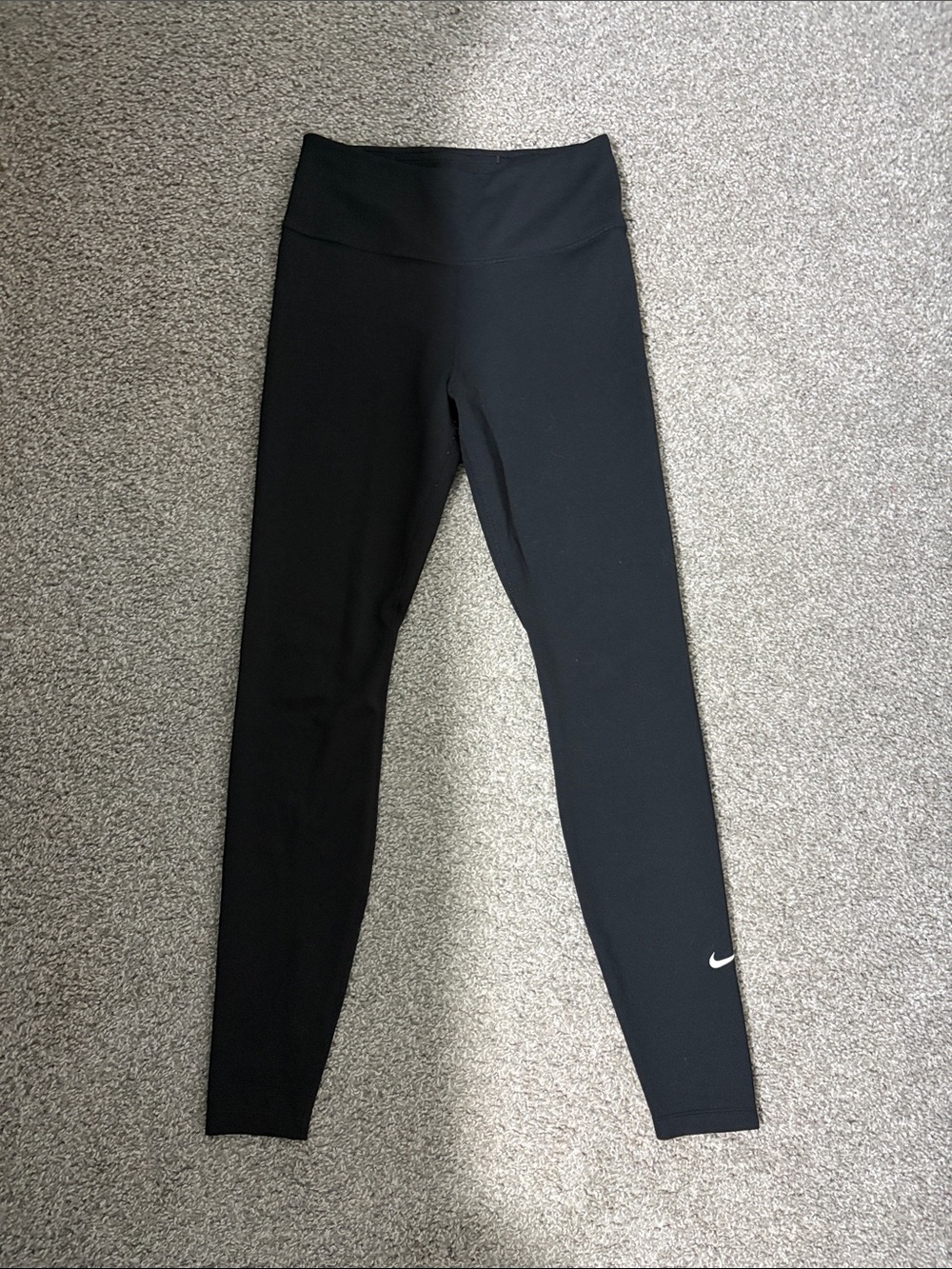 Nike Black High-Waist Leggings with Swoosh